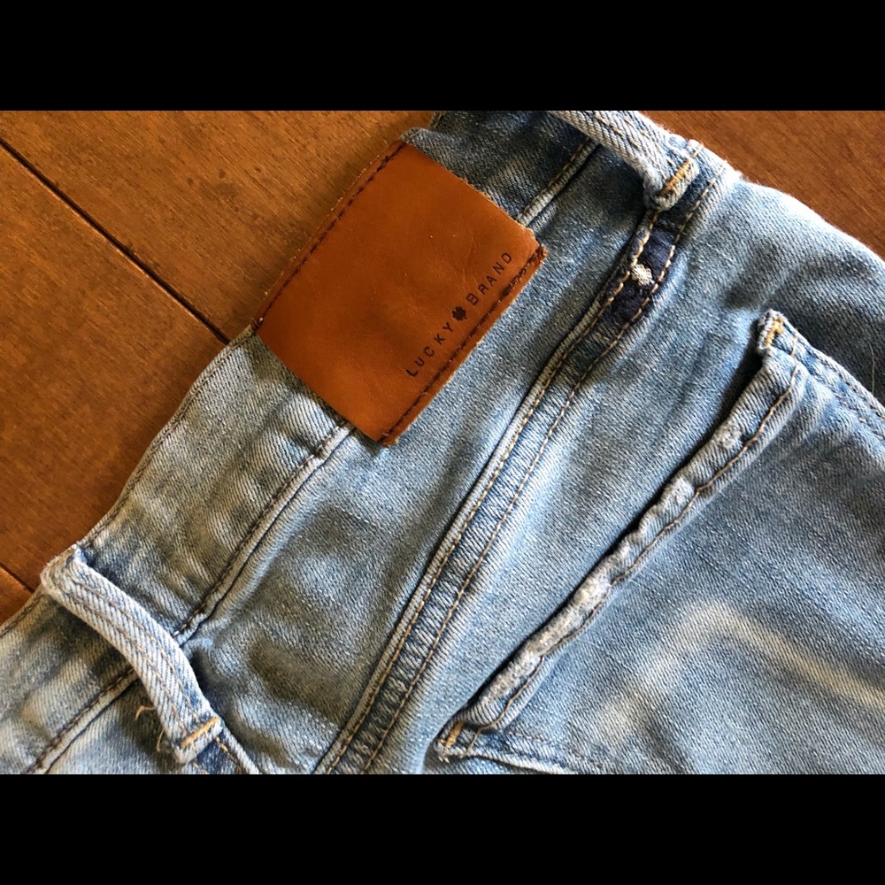 Authentic Lucky Brand skinny jeans
